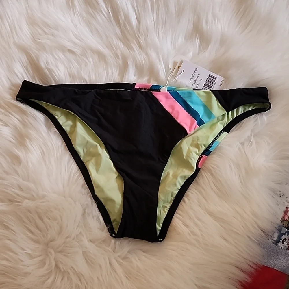 Bikini Bottoms Hipsters - Picture 9 of 17